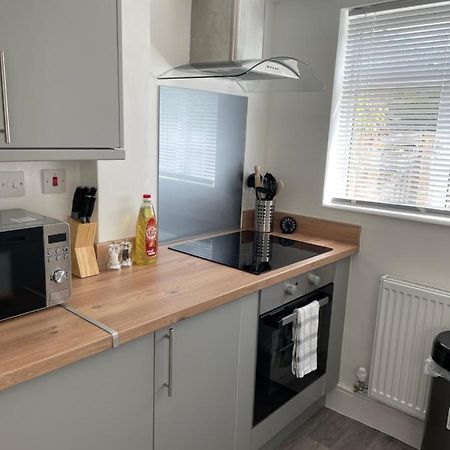 Comfy Home For Contractors And Families With Free Parking - Sage View Aldershot Zewnętrze zdjęcie
