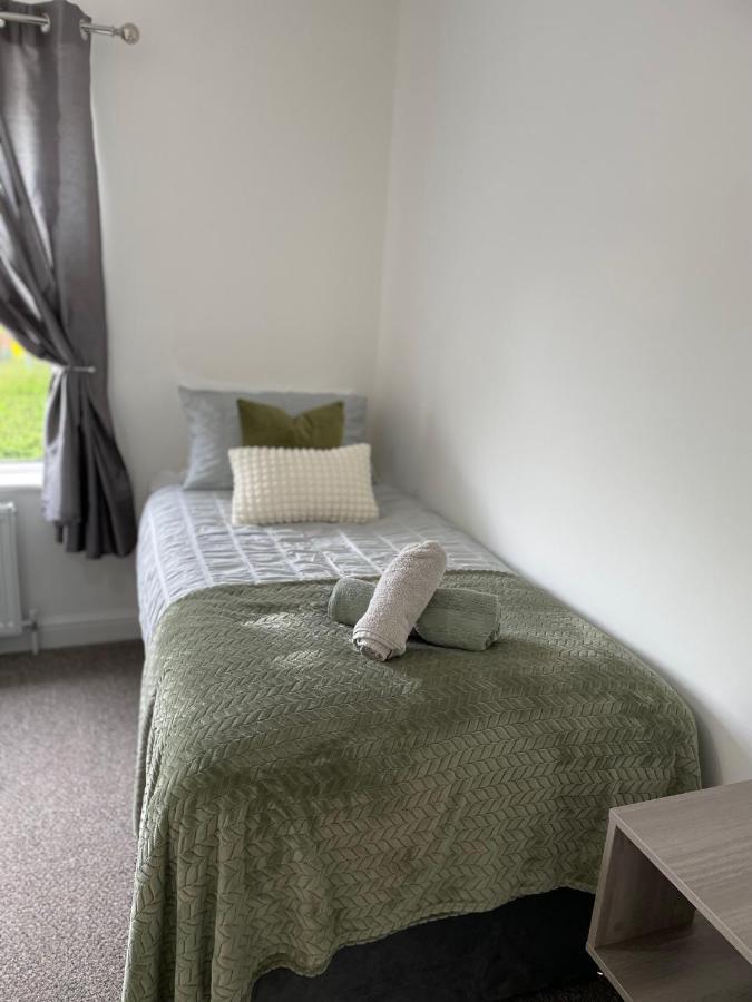 Comfy Home For Contractors And Families With Free Parking - Sage View Aldershot Zewnętrze zdjęcie