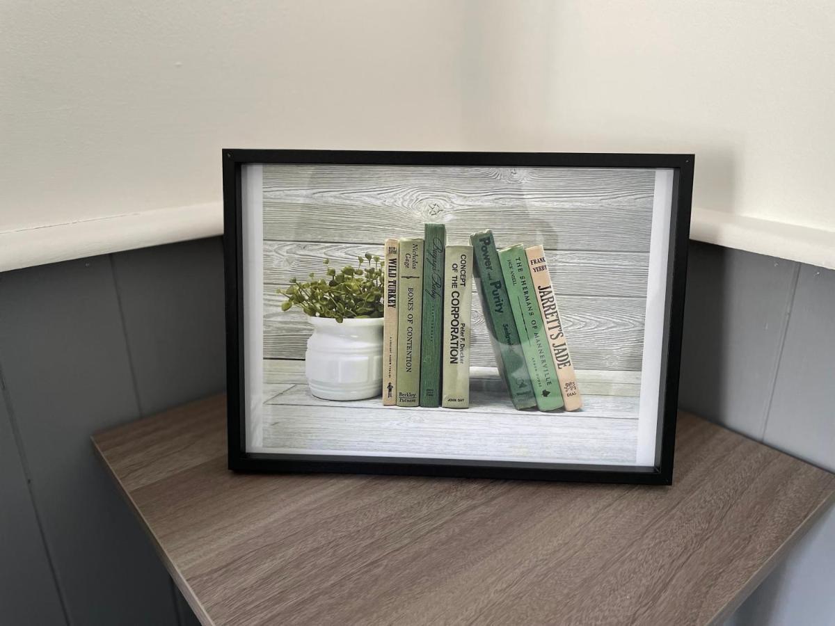 Comfy Home For Contractors And Families With Free Parking - Sage View Aldershot Zewnętrze zdjęcie