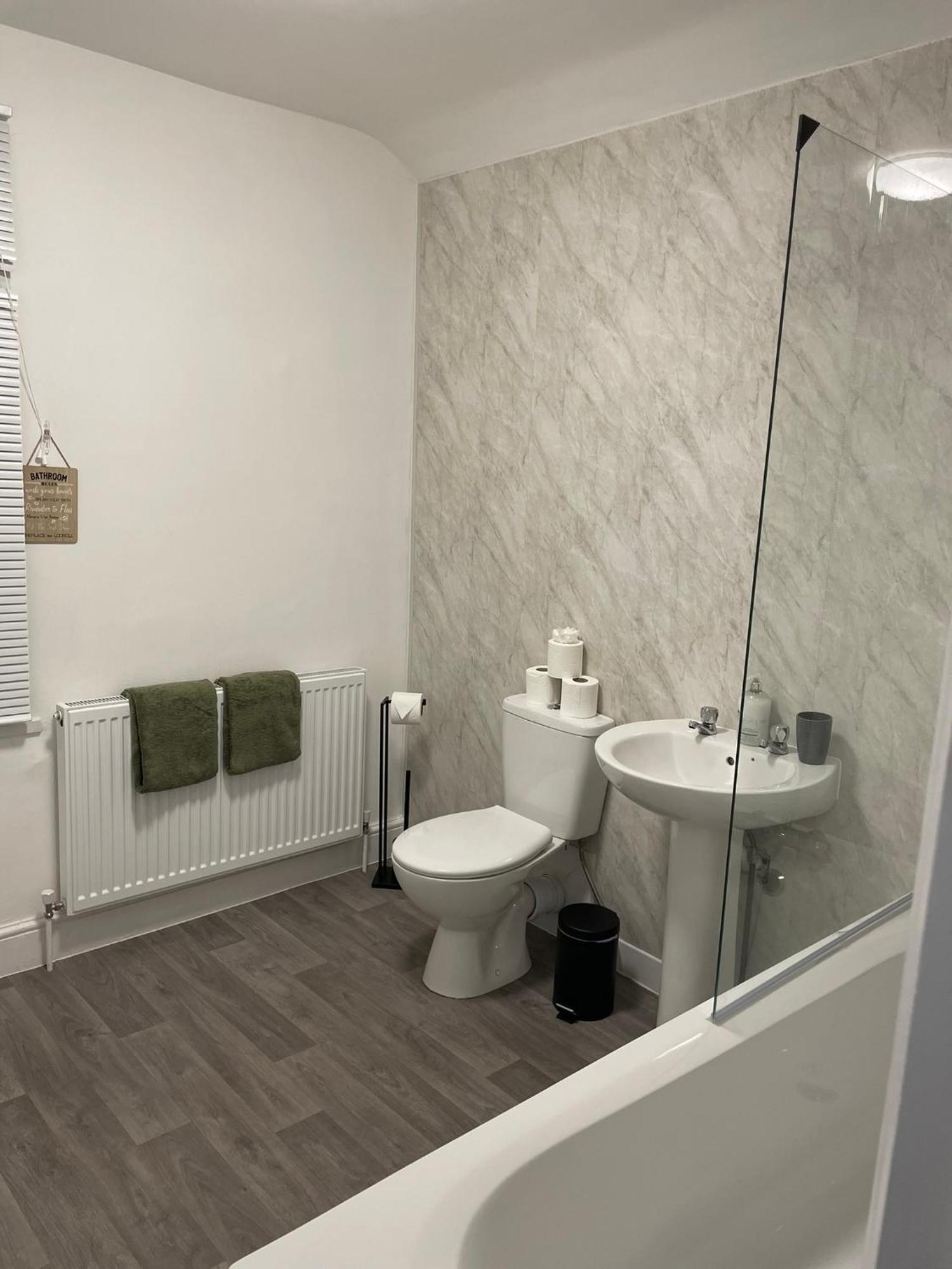 Comfy Home For Contractors And Families With Free Parking - Sage View Aldershot Zewnętrze zdjęcie